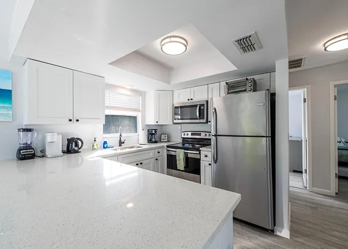2bd 2ba Sandy E 3mins To Beachpool! Apartment Clearwater Beach