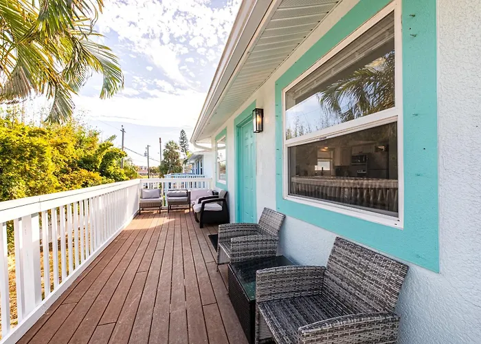 2bd 2ba Sandy E 3mins To Beachpool! Clearwater Beach