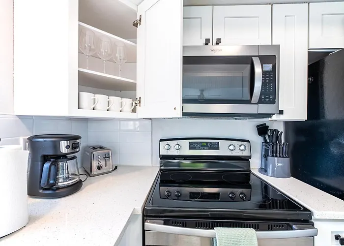 2bd 2ba Sandy E 3mins To Beachpool! *