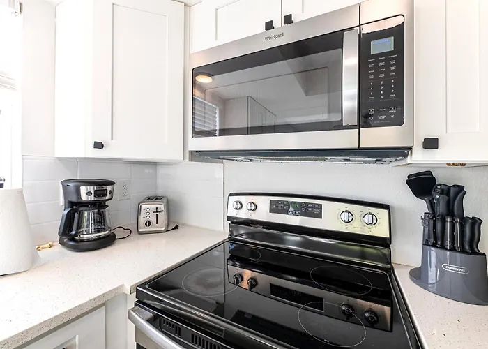 2bd 2ba Sandy E 3mins To Beachpool! *