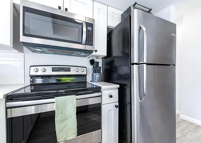 2bd 2ba Sandy E 3mins To Beachpool! * Clearwater Beach